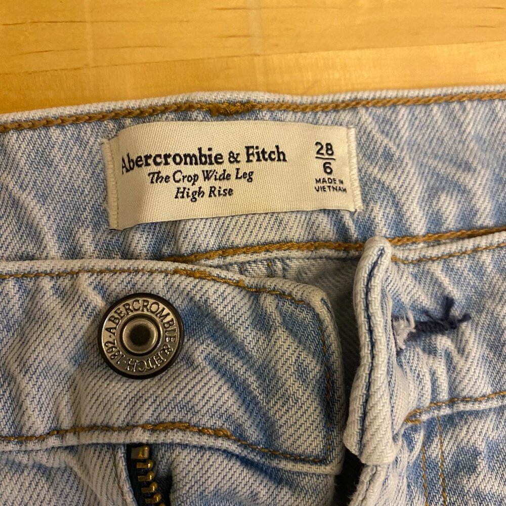 Abercrombie & Fitch Wide leg, High Rise
